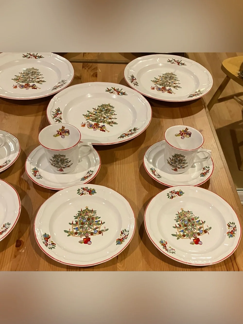 EUC Brick Oven Stoneware Joy to the World' Holiday Dinnerware Set (16-Piece)
